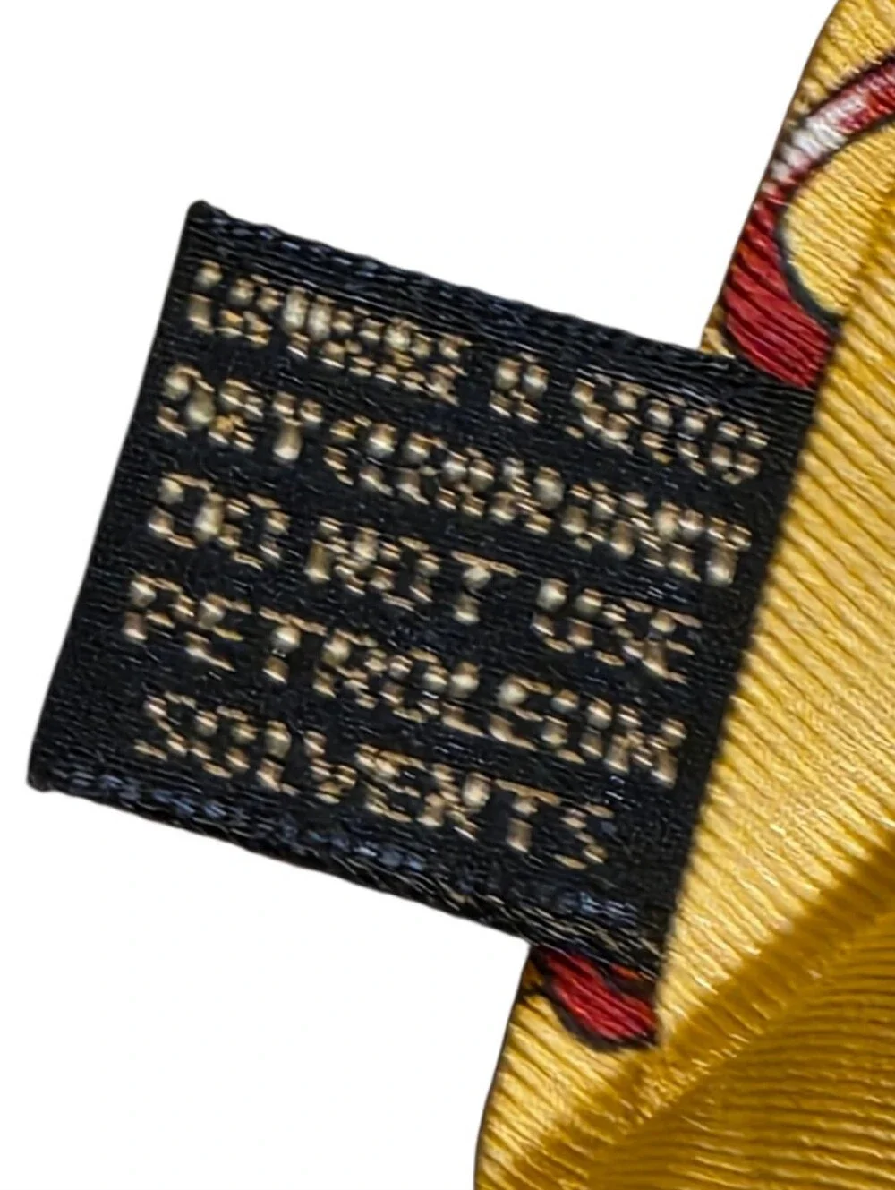 Gucci tie this